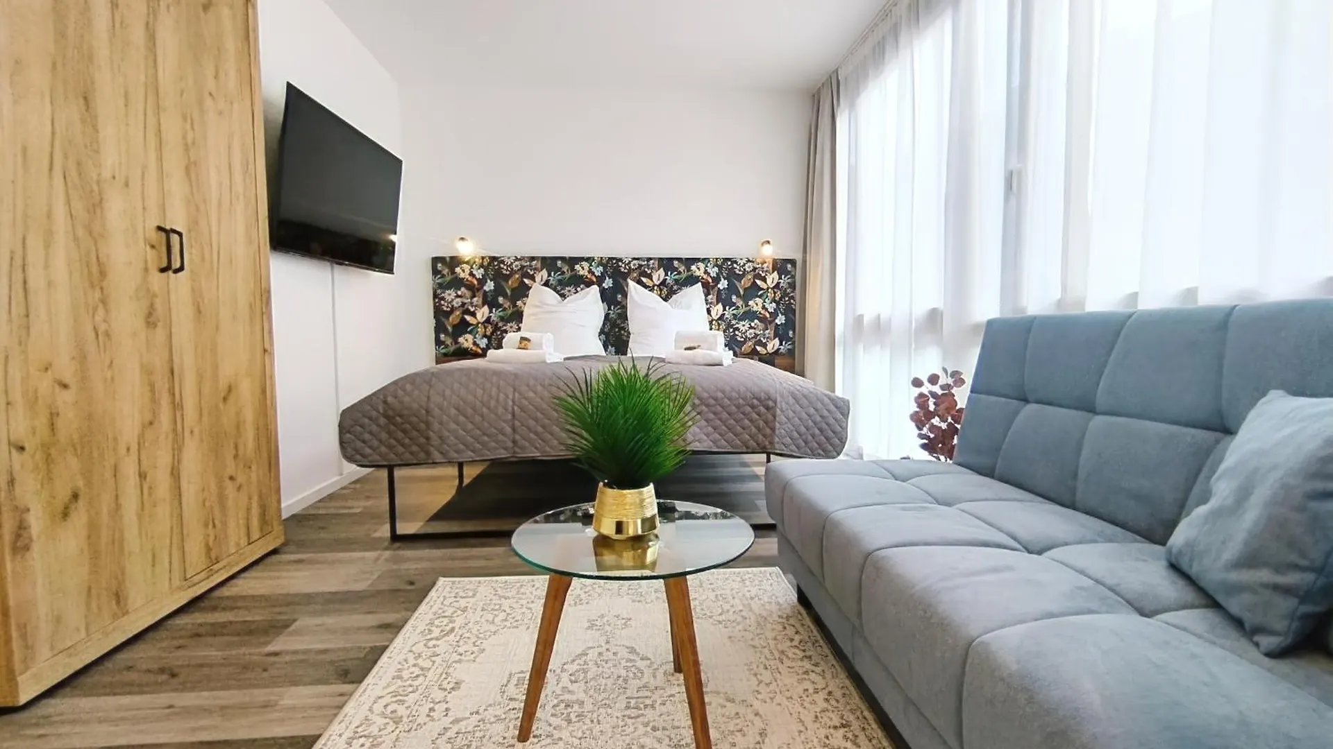 Apartmán Design-Apartmenthaus Fuer Bis Zu 12, Modern, Dachterrasse, Grill, Ruhige Lage, Disney Plus, Wii, Lan Und Wlan Norimberk