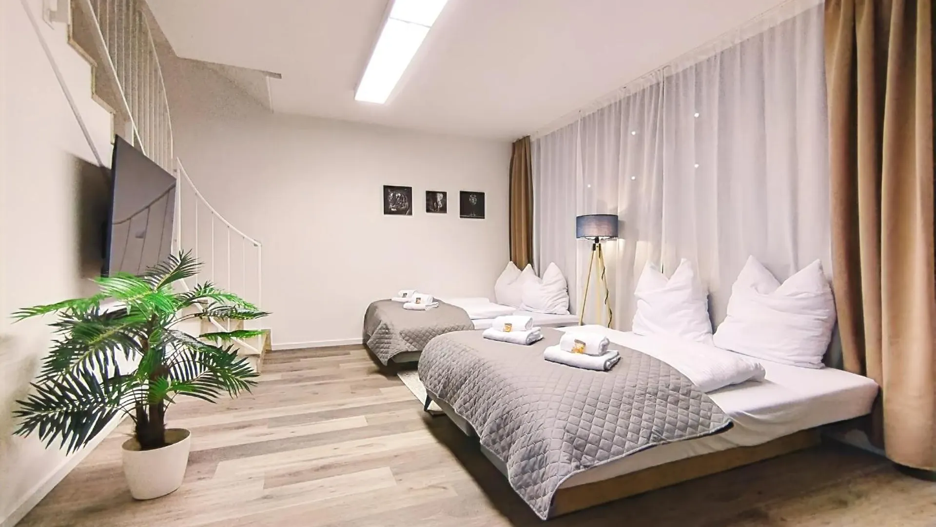 Apartmán Design-Apartmenthaus Fuer Bis Zu 12, Modern, Dachterrasse, Grill, Ruhige Lage, Disney Plus, Wii, Lan Und Wlan Norimberk